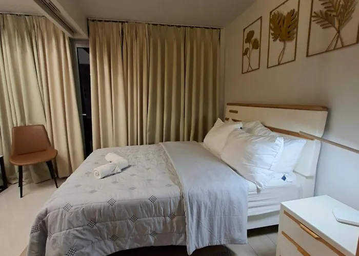 Mysuites2go24k Parksuites T2 * Manila